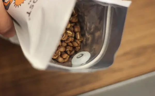 5 reasons why degassing valves are important for coffee packaging